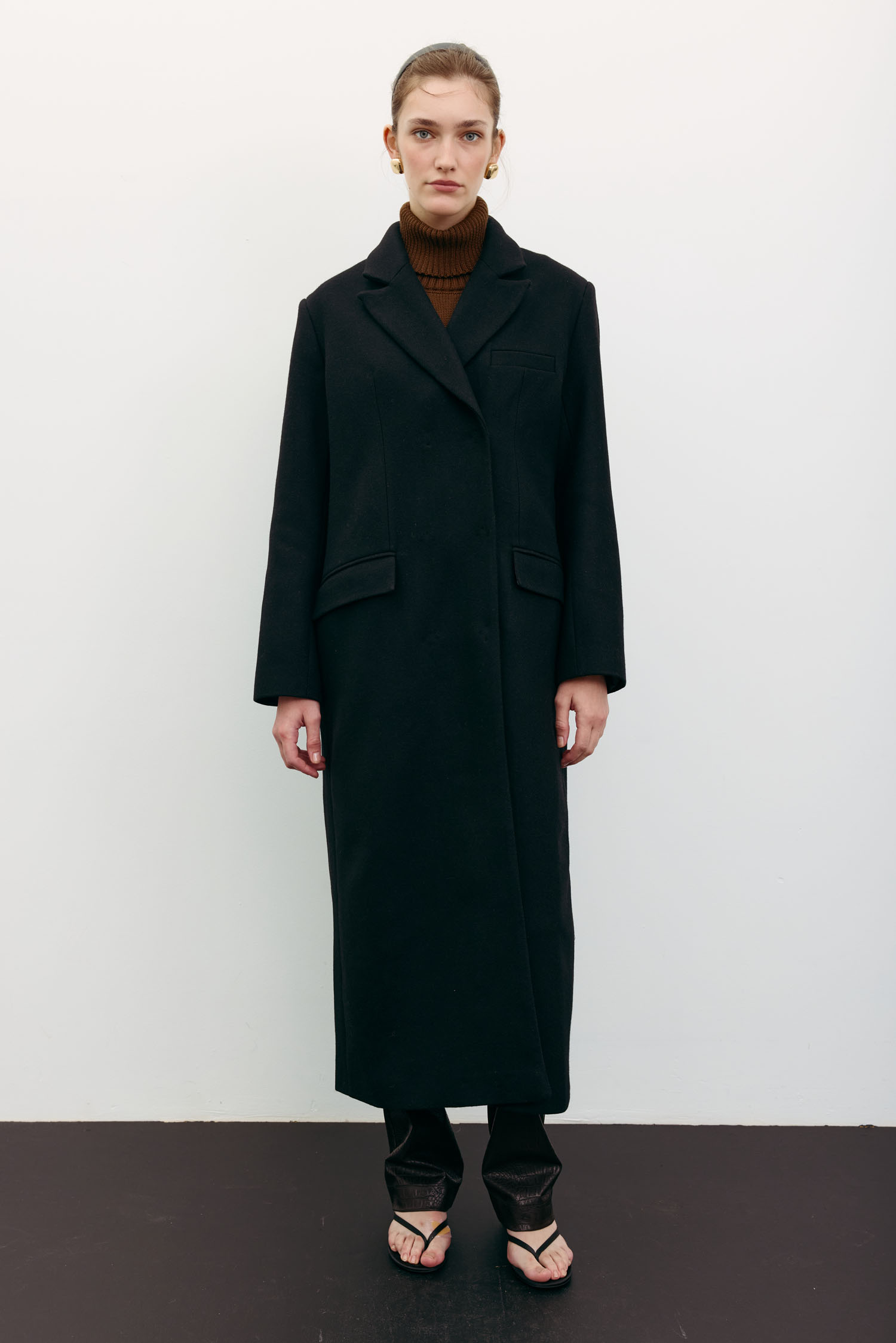 Пальто вовняне максі прямого крою чорне TLA_00003528, фото 1 Пальто вовняне максі прямого крою чорне TLA_00003528, фото 1 - в интернет магазине KAPSULA