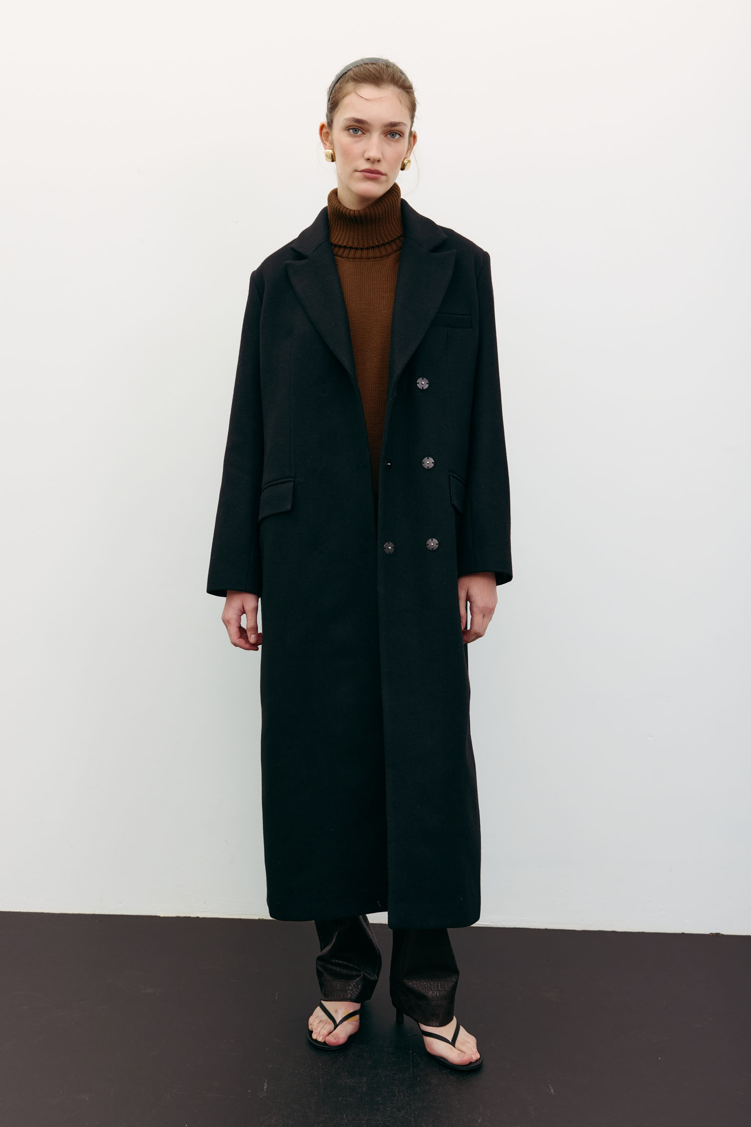 Пальто вовняне максі прямого крою чорне TLA_00003528, фото 1 Пальто вовняне максі прямого крою чорне TLA_00003528, фото 1 - в интернет магазине KAPSULA