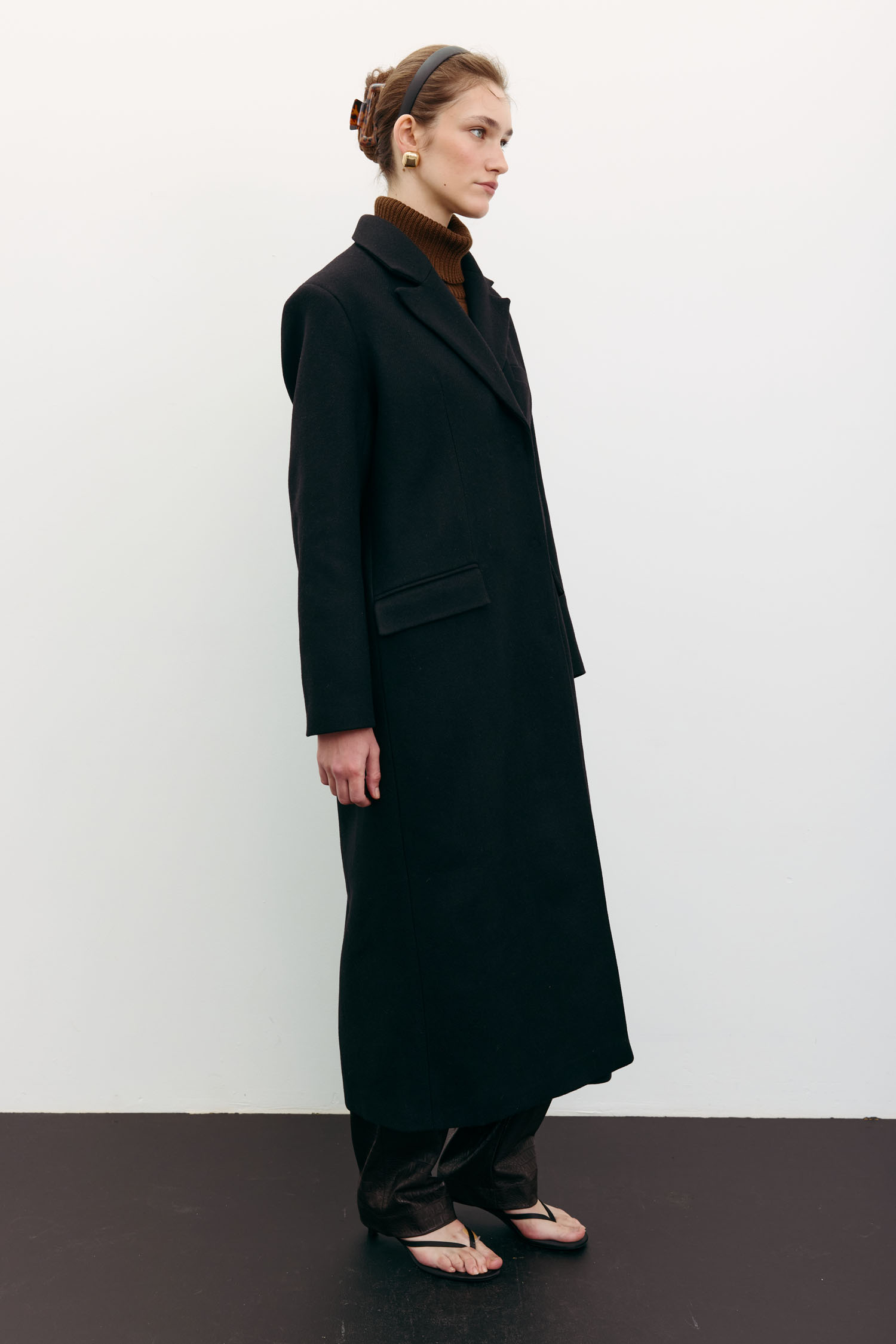 Пальто вовняне максі прямого крою чорне TLA_00003528, фото 1 Пальто вовняне максі прямого крою чорне TLA_00003528, фото 1 - в интернет магазине KAPSULA