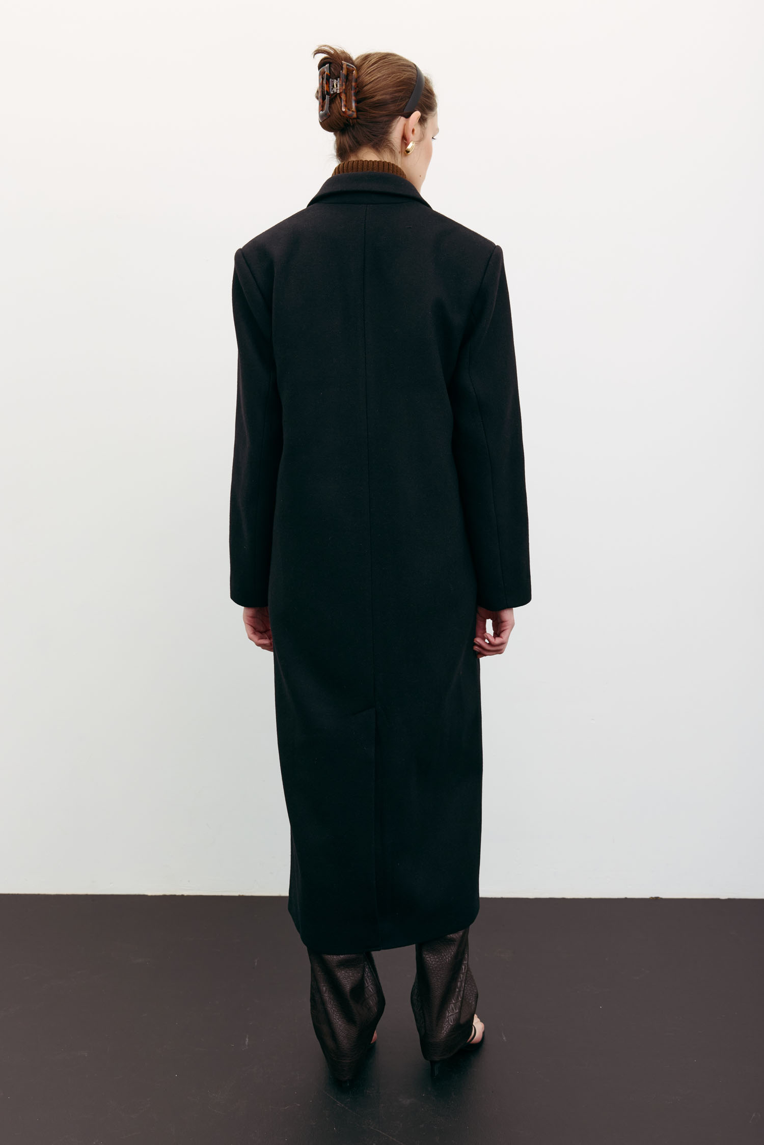 Пальто вовняне максі прямого крою чорне TLA_00003528, фото 1 Пальто вовняне максі прямого крою чорне TLA_00003528, фото 1 - в интернет магазине KAPSULA