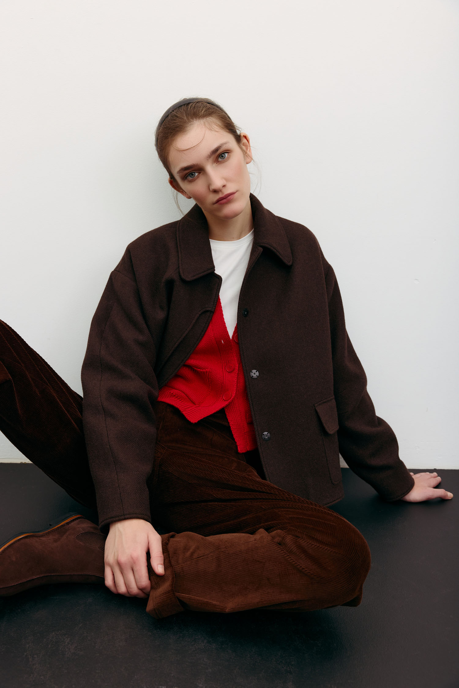 Пальто вовняне вкорочене з накладними кишенями шоколадне TLA_00003531, фото 1 Пальто вовняне вкорочене з накладними кишенями шоколадне TLA_00003531, фото 1 - в интернет магазине KAPSULA