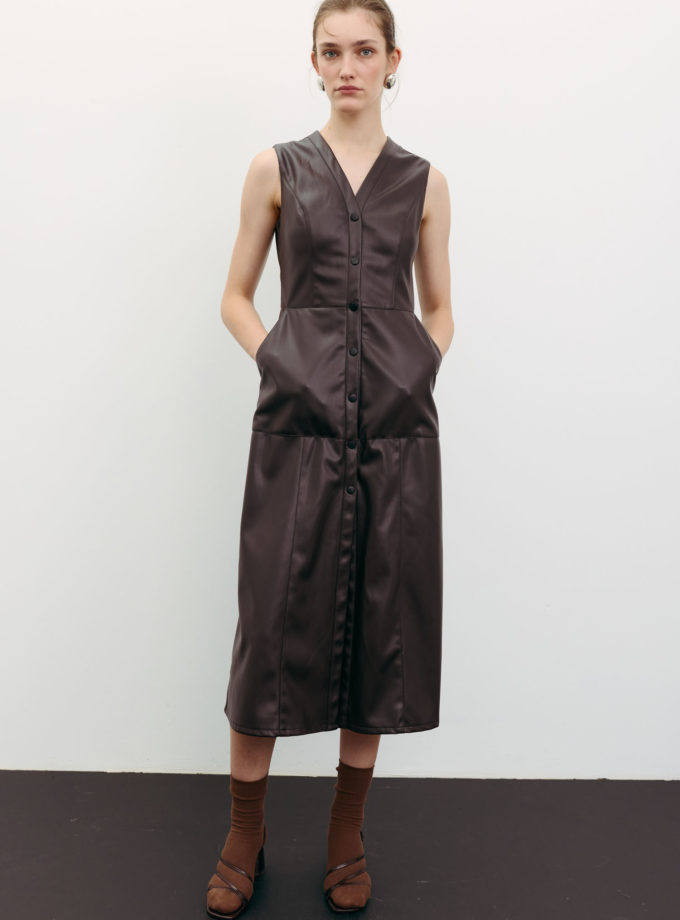 Сарафан міді з еко-шкіри на кнопках шоколадний TLA_00003536, фото 1 Сарафан міді з еко-шкіри на кнопках шоколадний TLA_00003536, фото 1 - в интернет магазине KAPSULA