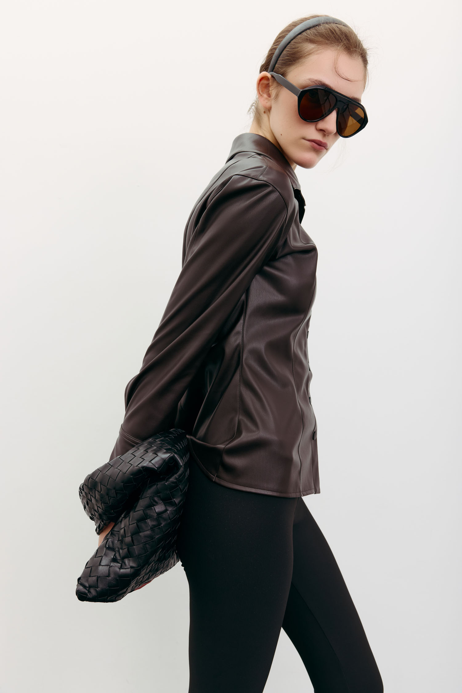 Сорочка з еко-шкіри приталена шоколадна TLA_00003541, фото 1 Сорочка з еко-шкіри приталена шоколадна TLA_00003541, фото 1 - в интернет магазине KAPSULA