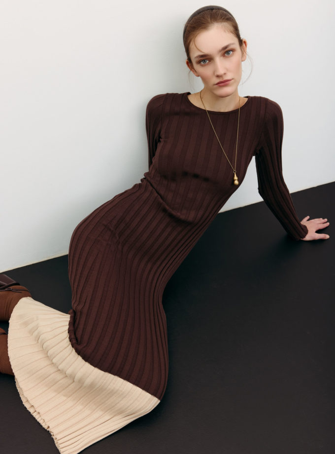 Трикотажна сукня максі з кремовим низом шоколадна TLA_00003553, фото 1 - в интернет магазине KAPSULA