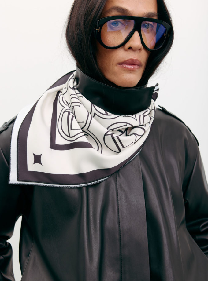 Хустка з брендованим лого шоколадно-молочна TLA_00003571, фото 1 Хустка з брендованим лого шоколадно-молочна TLA_00003571, фото 1 - в интернет магазине KAPSULA