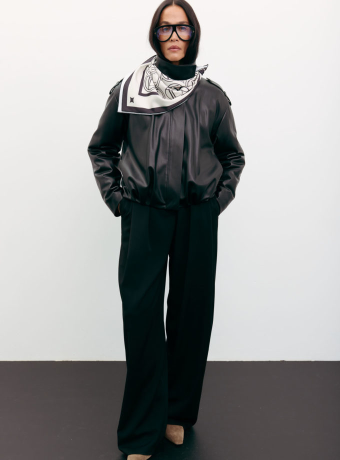 Хустка з брендованим лого шоколадно-молочна TLA_00003571, фото 1 Хустка з брендованим лого шоколадно-молочна TLA_00003571, фото 1 - в интернет магазине KAPSULA