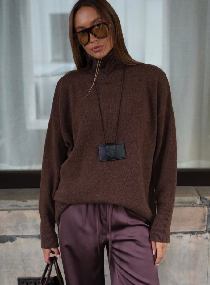 Светр із вовни ягня з горловиною шоколадний TLA_00003587, фото 1 Светр із вовни ягня з горловиною шоколадний TLA_00003587, фото 1 - в интернет магазине KAPSULA