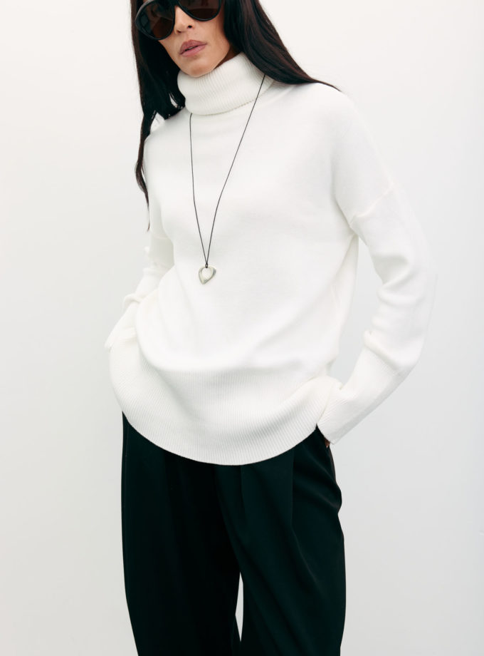 Трикотажний светр з об'ємною горловиною молочний TLA_0068980, фото 1 Трикотажний светр з об'ємною горловиною молочний TLA_0068980, фото 1 - в интернет магазине KAPSULA