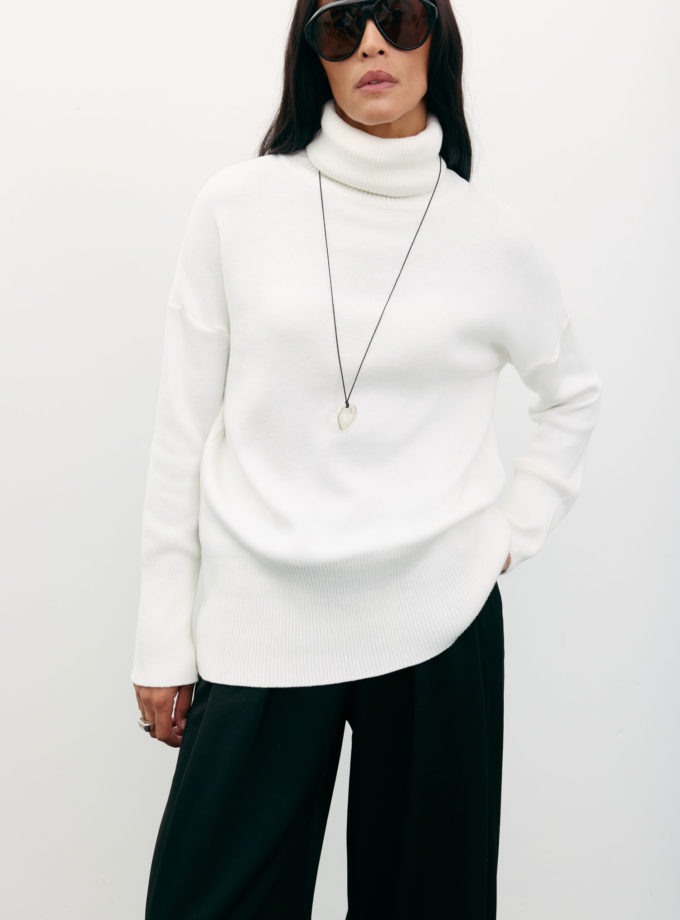 Трикотажний светр з об'ємною горловиною молочний TLA_0068980, фото 1 Трикотажний светр з об'ємною горловиною молочний TLA_0068980, фото 1 - в интернет магазине KAPSULA