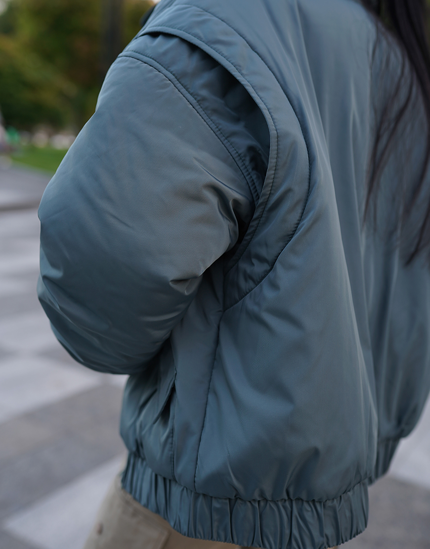 Плащовий демісезонний бомбер зелений GD_WGD_WS25_12, фото 1 Плащовий демісезонний бомбер зелений GD_WGD_WS25_12, фото 1 - в интернет магазине KAPSULA