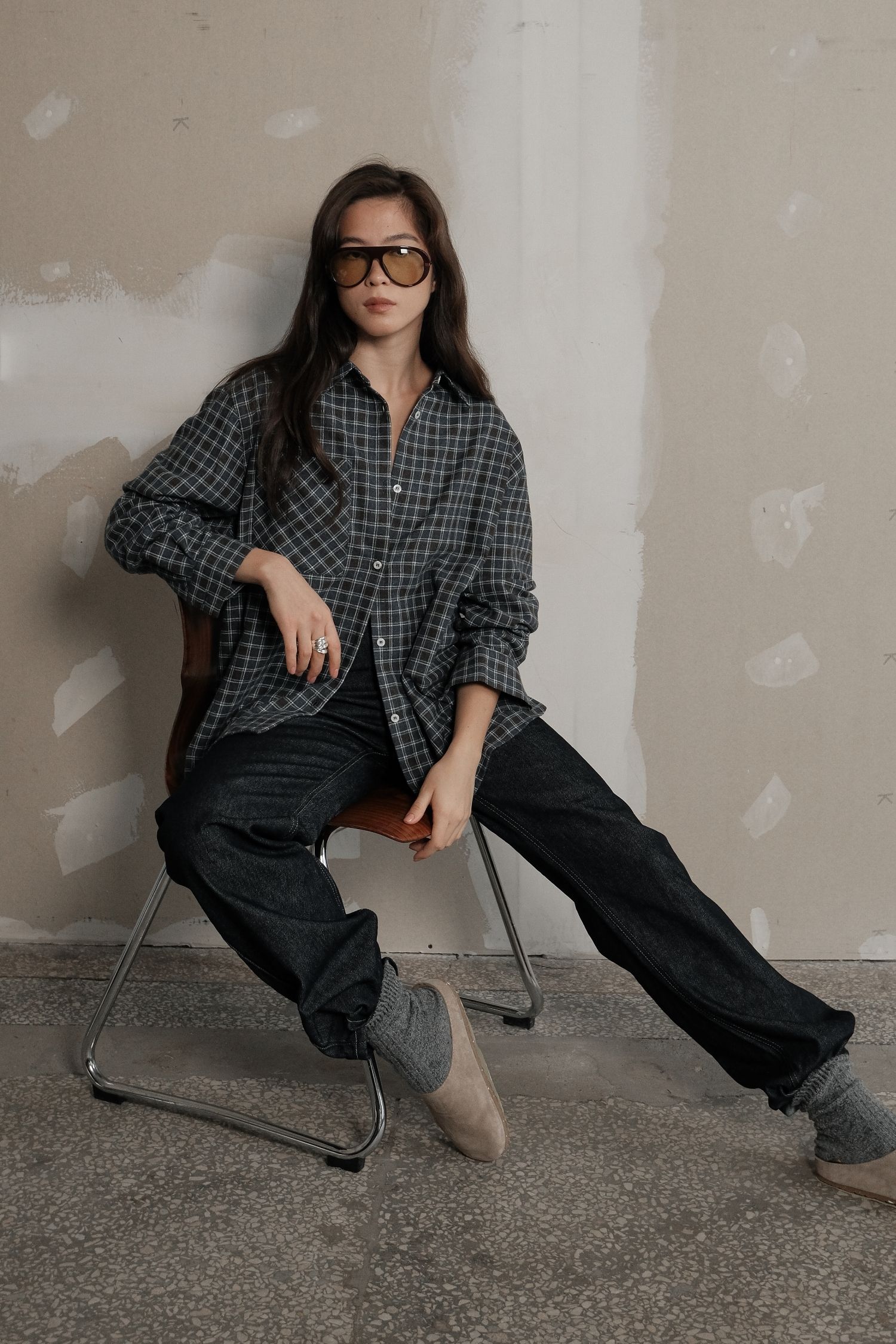 Сорочка з накладною кишенею в синю клітинку шоколадна TLA_00003634, фото 1 Сорочка з накладною кишенею в синю клітинку шоколадна TLA_00003634, фото 1 - в интернет магазине KAPSULA