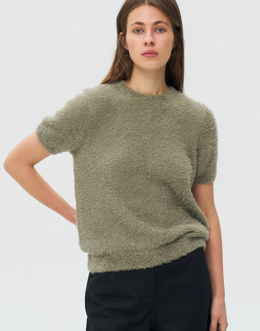 В'язаний светр з короткими рукавами димчасто-зелений WKMF_279_6, фото 1 В'язаний светр з короткими рукавами димчасто-зелений WKMF_279_6, фото 1 - в интернет магазине KAPSULA