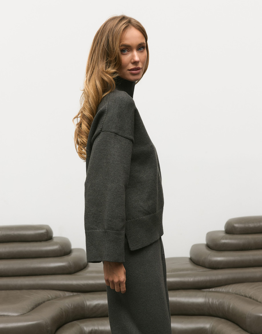 Светр в'язаний з високою горловиною TWC_S0240427167_gr, фото 1 Светр в'язаний з високою горловиною TWC_S0240427167_gr, фото 1 - в интернет магазине KAPSULA