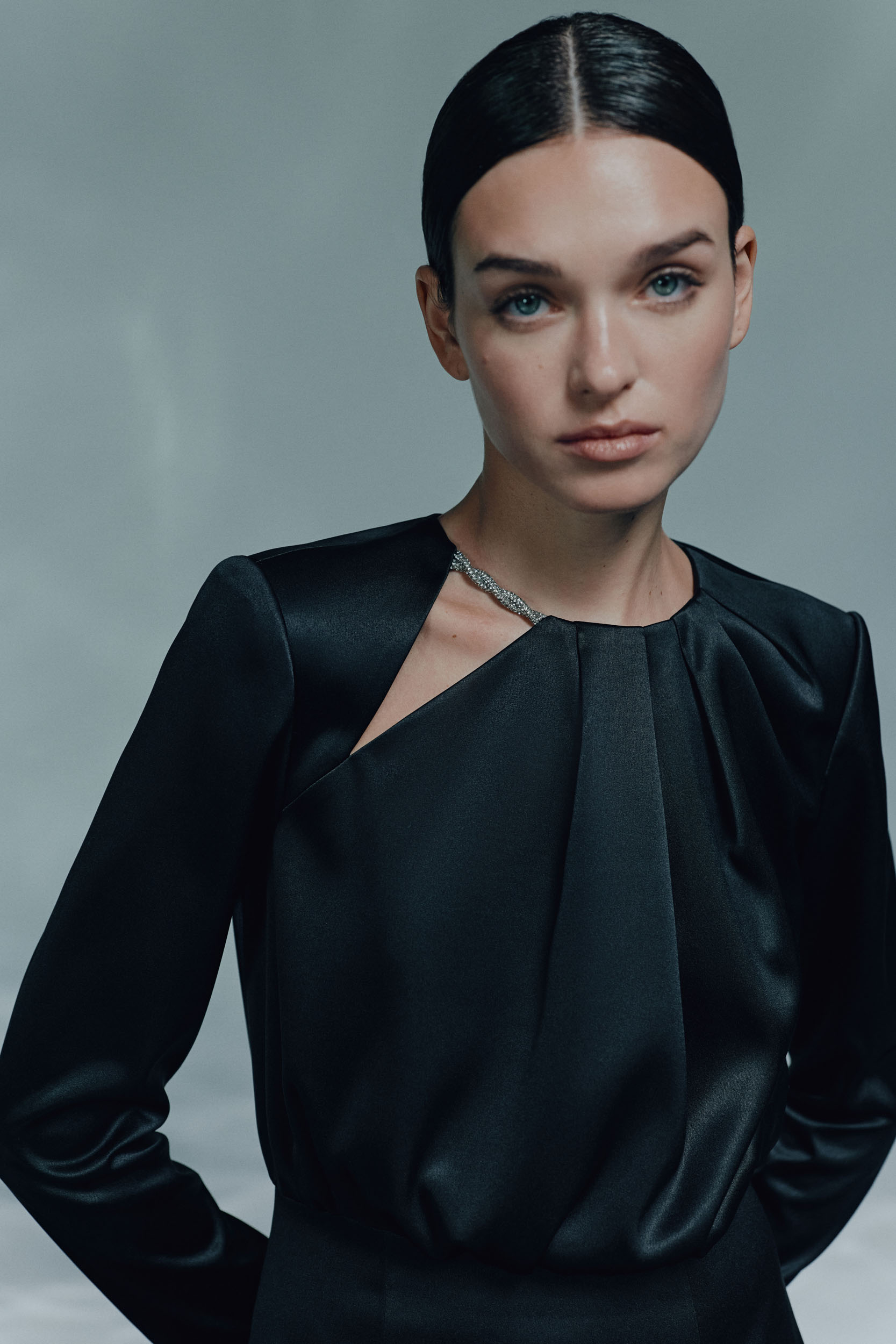 0069145-8 Сукня міні сатинова з вирізом на спині THE LACE (TLA_0069145) - фото 8