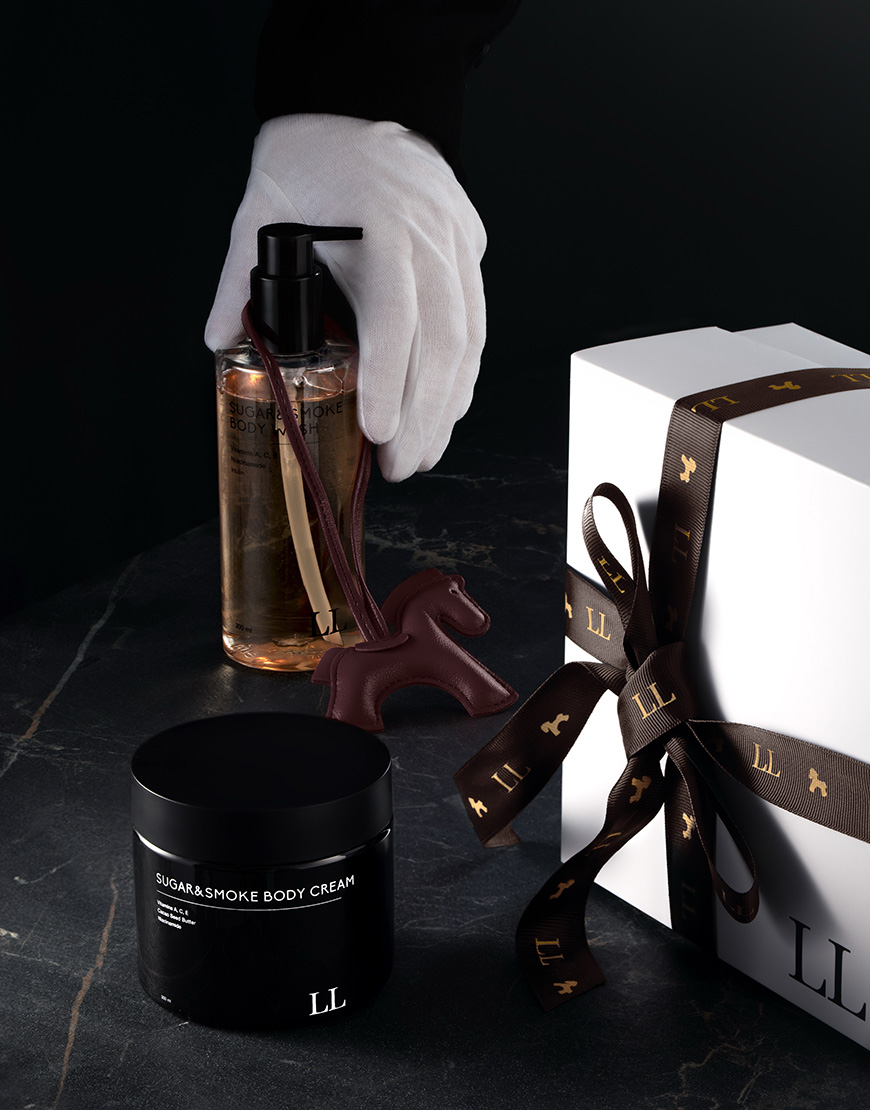 4820026094502_2 Лімітований подарунковий набір з ароматом Sugar&Smoke LOVE&LOSS (LL_NY600S) - фото 2