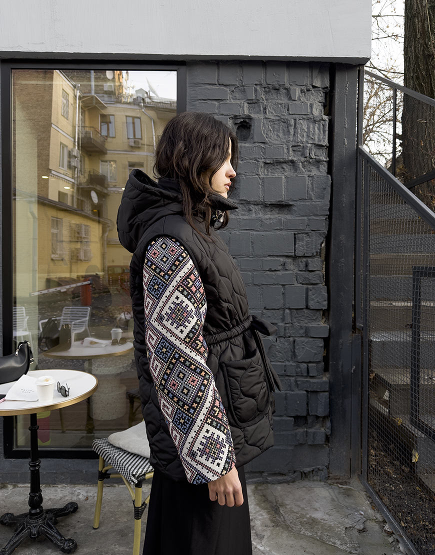 IMG_0885 Пуховик Вишиванка ZHARKO (ZHRK_kzfw2500001djornamentbl) - фото 4